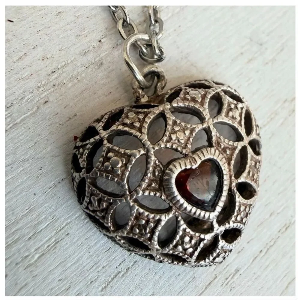 Avon Sterling Silver Openwork Heart Locket Pendant Necklace